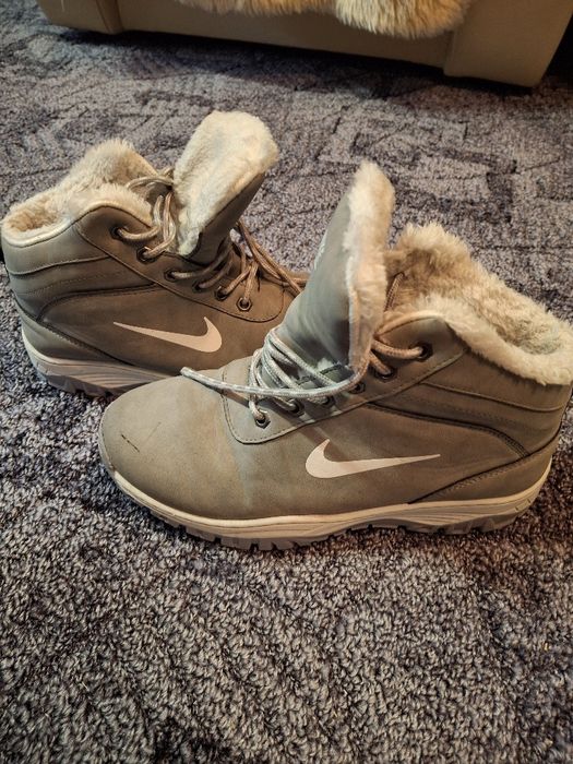 Zimowe buty rozm. 38