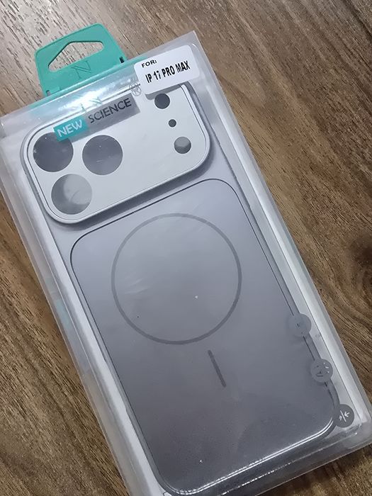 Capa de iphone 17 pro max prateado