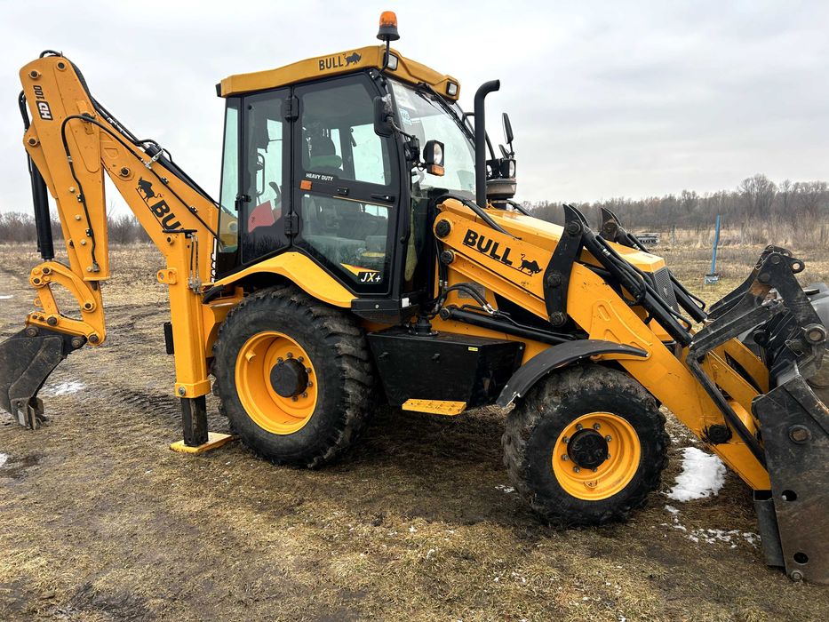 Оренда трактора з трактористом — Хмельницький