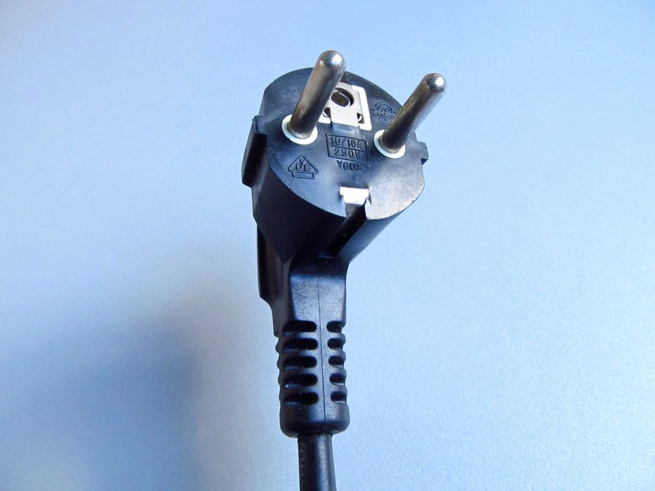 Кабель с заземлением, для микроволновки