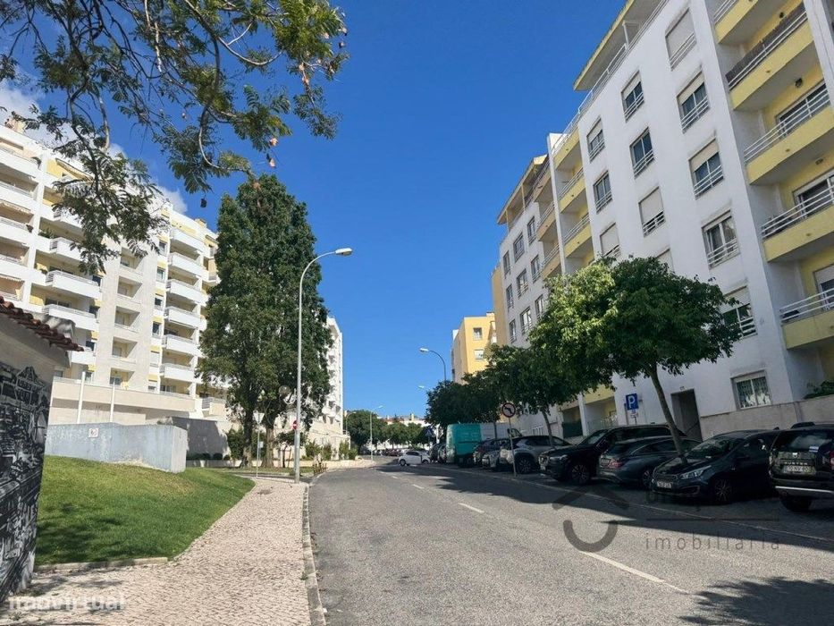 Apartamento T3 no Jardins da Parede.