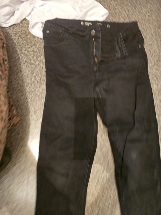 damskoe spodnie M