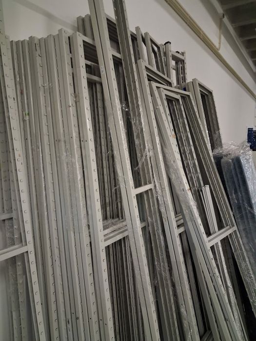 Prateleiras Estantes