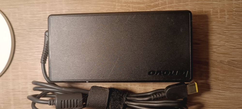 Блок питания живлення зарядка SQUARE 170Wt 20V 8,5A Lenovo ADL170NDC2A
