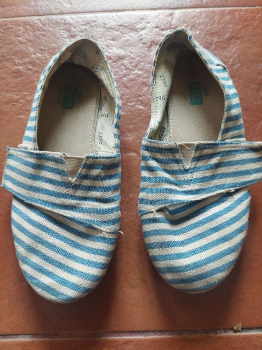 Paez 33 riscas azuis e brancas