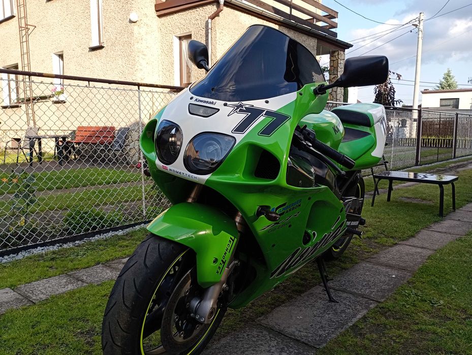 Zx7r zxr750 CBR 900rr
