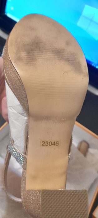 Conjunto mala e sapatos de cerimónia
