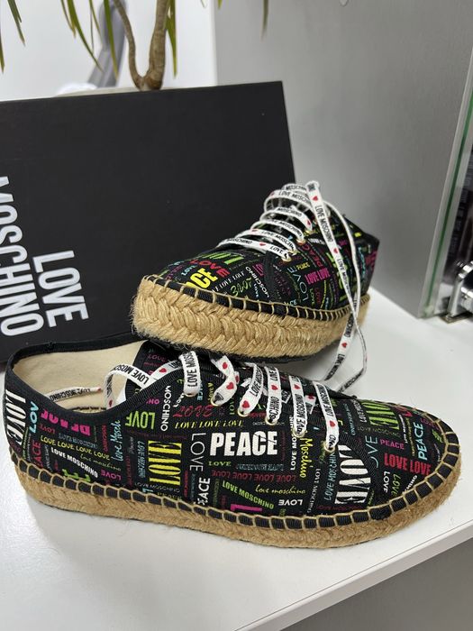 LOVE MOSCHINO взуття сліпони кеди