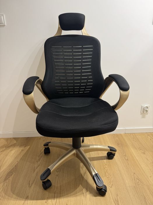 Fotel biurowy obrotowy