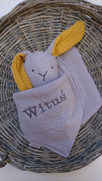 Personalizowany zajączek króliczek z imieniem muślinowa pieluszka sz