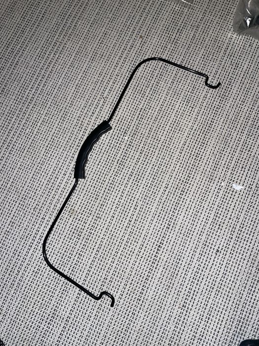 Koszyk czarny Rowerowy JET z rączką i mocowaniem 34 x 25 cm