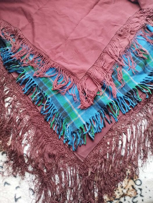 Хустки у народному стилі