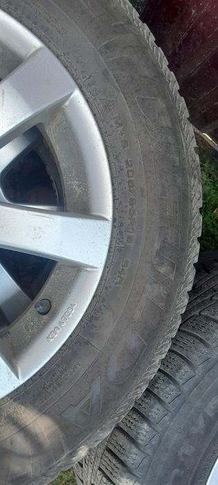 Комплект дисків з резиною р15 205×65 Шевроле епіка