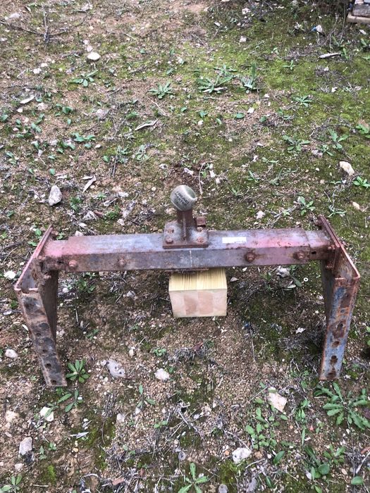 Bola de reboque com estrutura