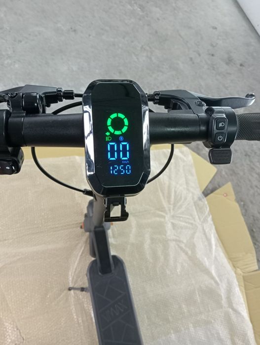 Електросамокат vimax 2023 року