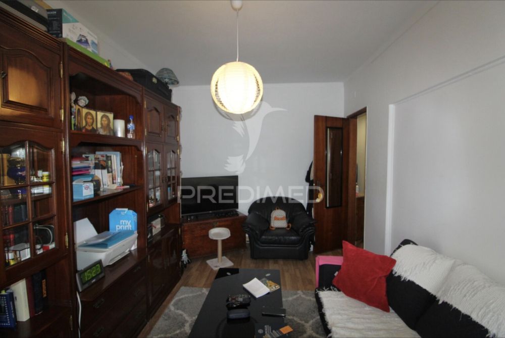 T1 r/chão adaptado a T2 com quintal – Alcochete