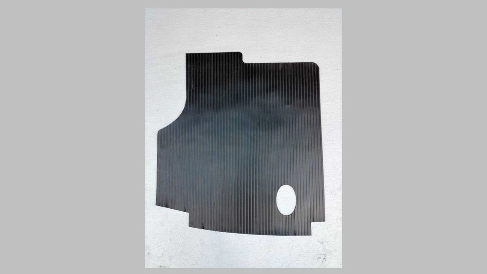 Ковер багажника Москвич 402-407-403 резина новый (коврик)