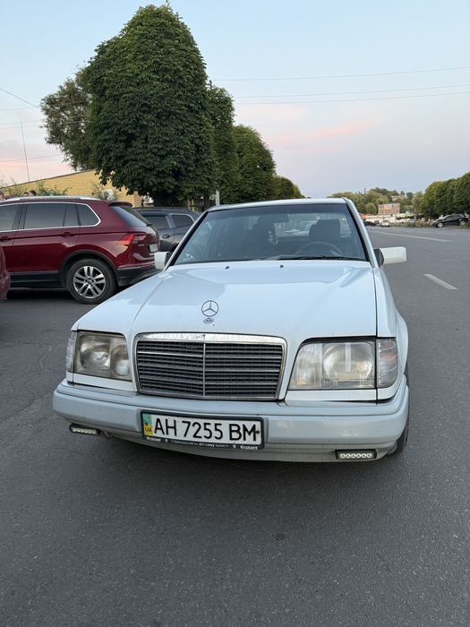 Продам 124 мерседес