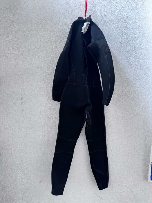 Fato surf Decathlon (usado 2 vezes)