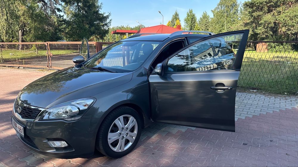 KIA Ceed SW  2011