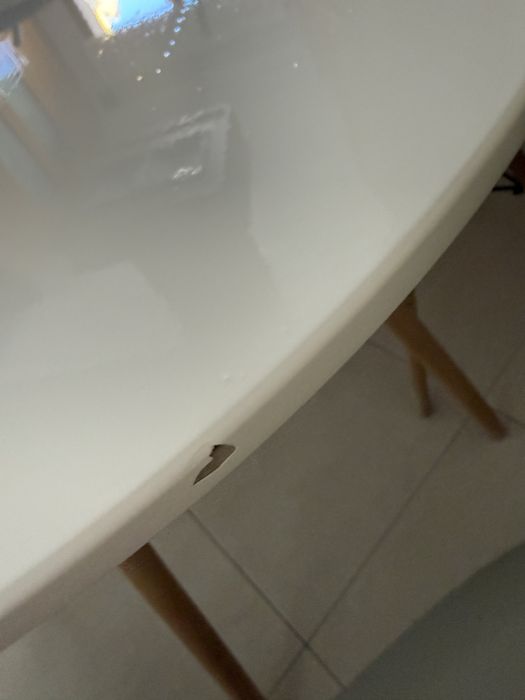 Mesa e cadeiras
