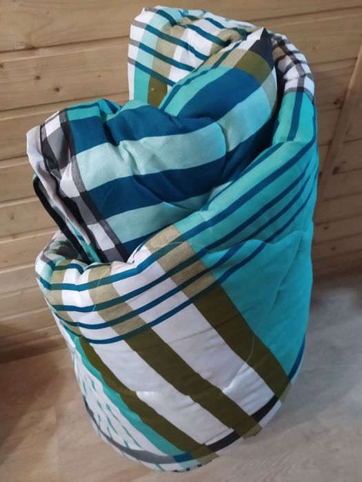 Двуспальное одеяло 180*210/фабричное .