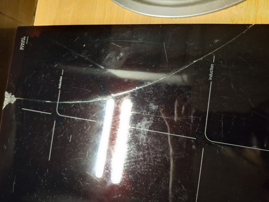 Kuchenka indukcyjna uszkodzona