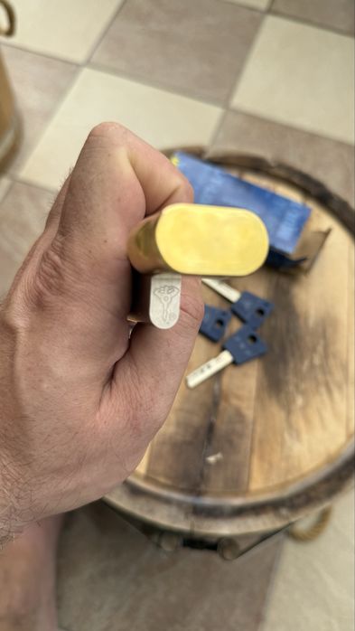 Серцевина , личинка, циліндр врізного замкаMULL-T-LOCK 7*7