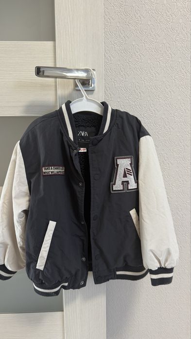 Бомпер куртка zara 6 років