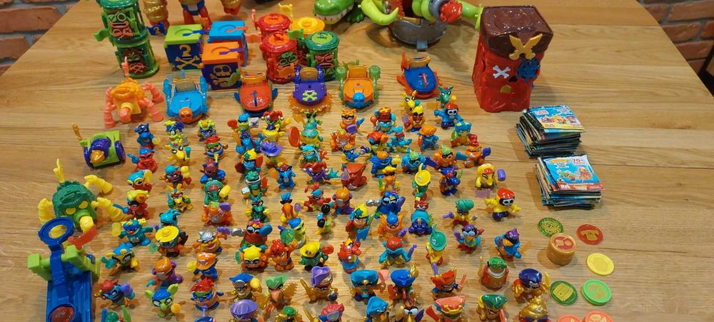 MEGA ZESTAW PIRATIX Adventure World: Statek Kraken, Rekin, Goryl + 137 Figurek!