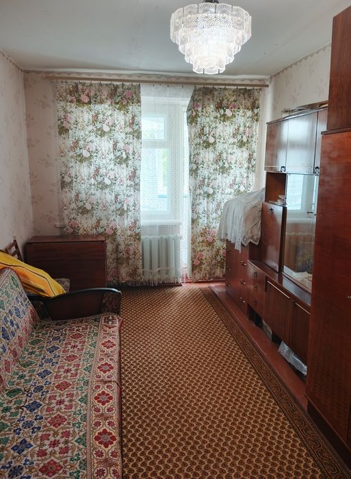 Гарненька двостороння 1на кв-ра в районі Електрону !!!
