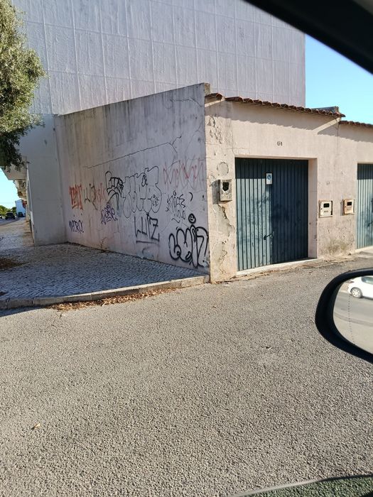 Vendo garagem exterior