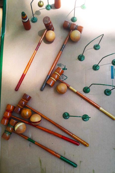 Jogo de croquet de mesa ( "table croquet" )