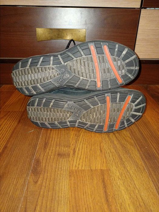 Зимові жіночі чоботи Ecco