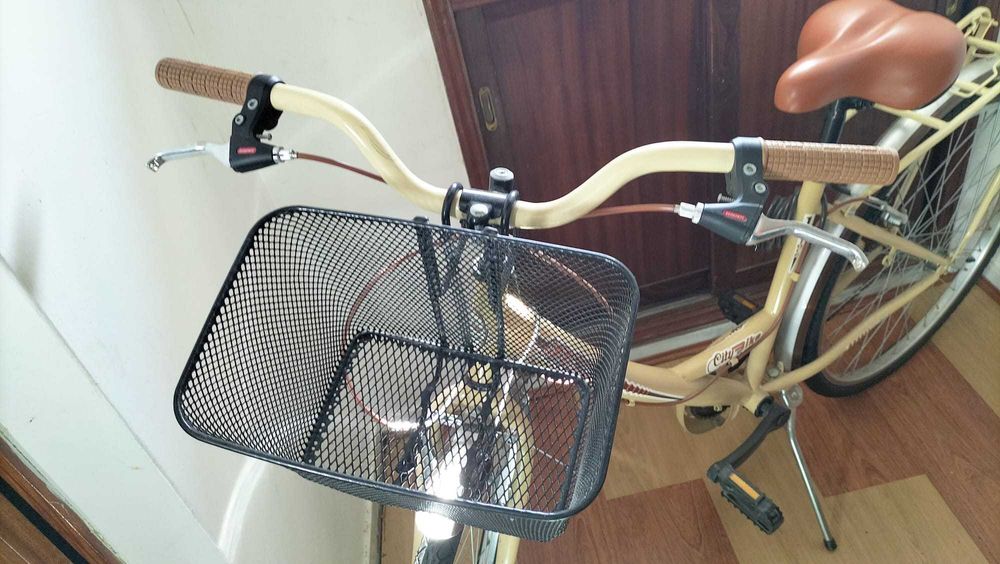 Linda bicicleta retrô em ótimo estado