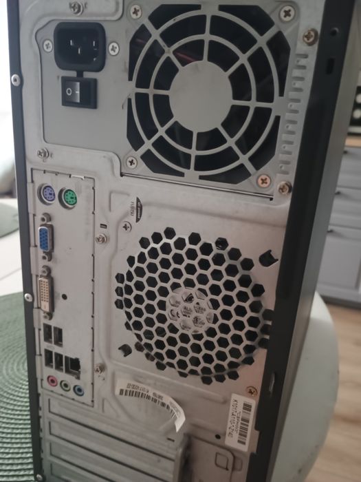 Fujitsu Esprimo P400 brak twardego dysku HDD