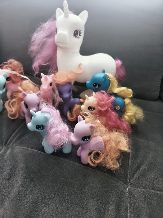 Zestaw koników, małe i duży