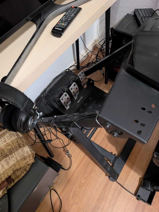 Volante Logitech G29 + Next Level Racing Wheel Stand 2.0 + Baquet