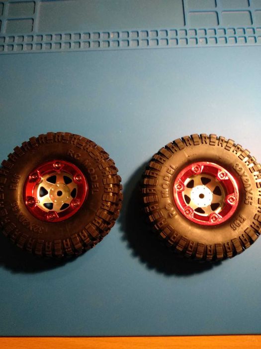 Rodas com jante em plastico para Crawlers