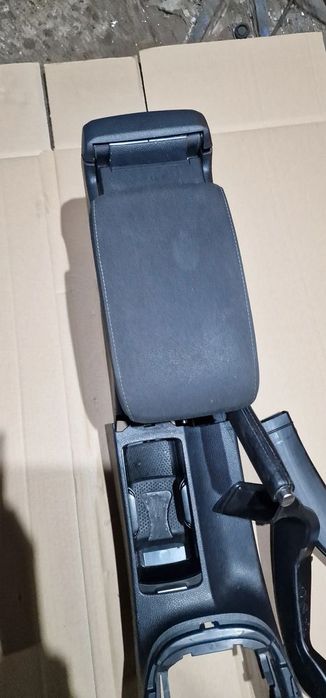 podłokietnik vw golf vi kompletny