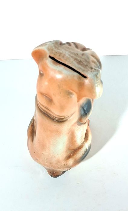 Antigo cão mealheiro