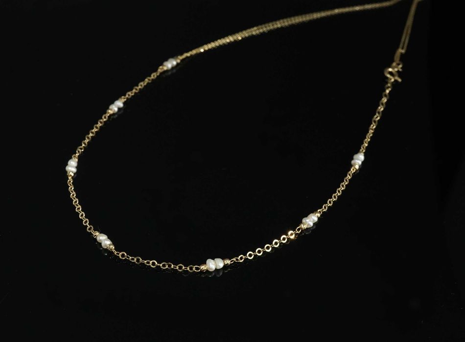 Złoto- 585 złoty damski naszyjnik łańcuszek z perełkami