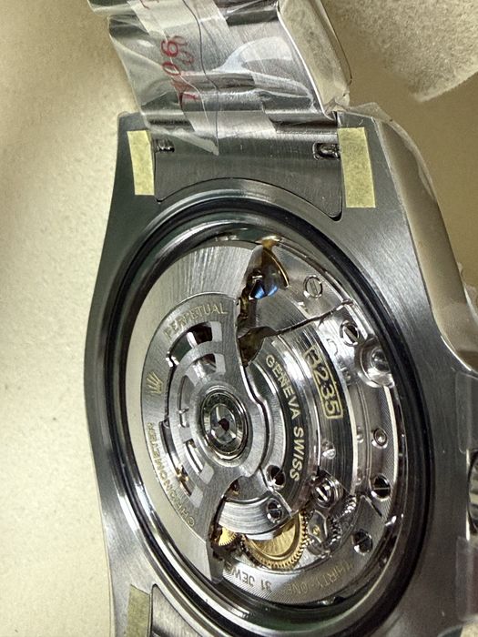 Часы Rolez Submariner 126610LV 41mm Hulk 3235 Clone