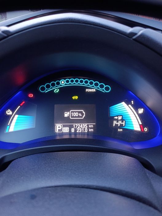 Nissan leaf 2013
