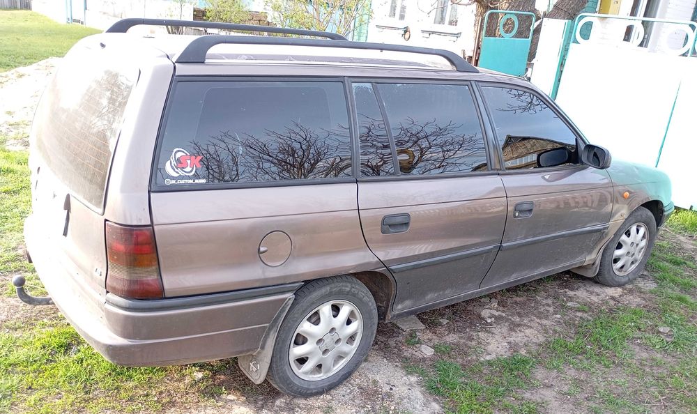 Opel astra 1.6 универсал