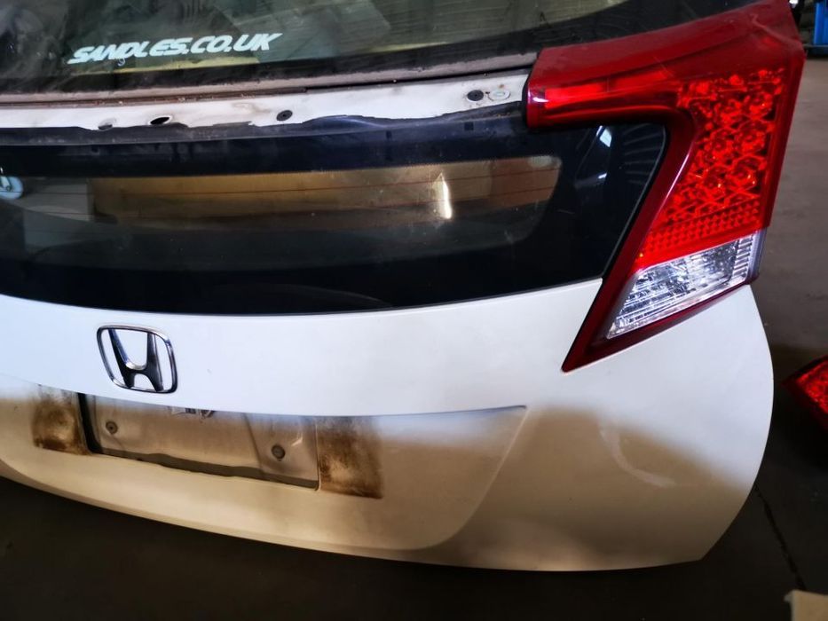 HONDA CIVIC 2013 TAMPA DA MALA