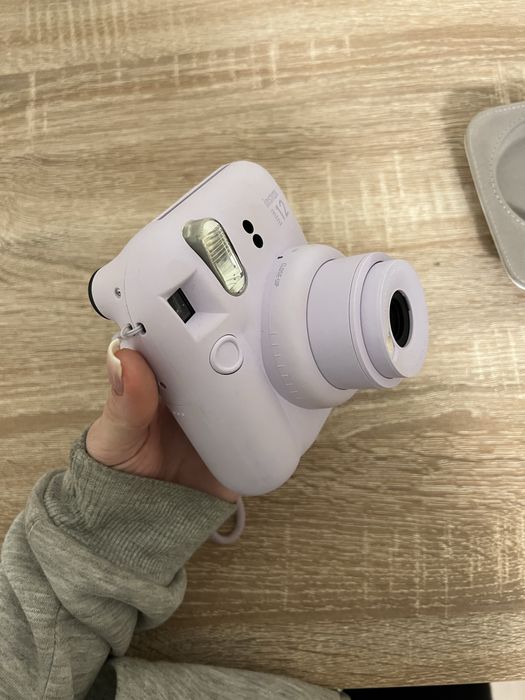 Fujifilm Instax Mini 12 лавандовий + білий чохол в подарунок