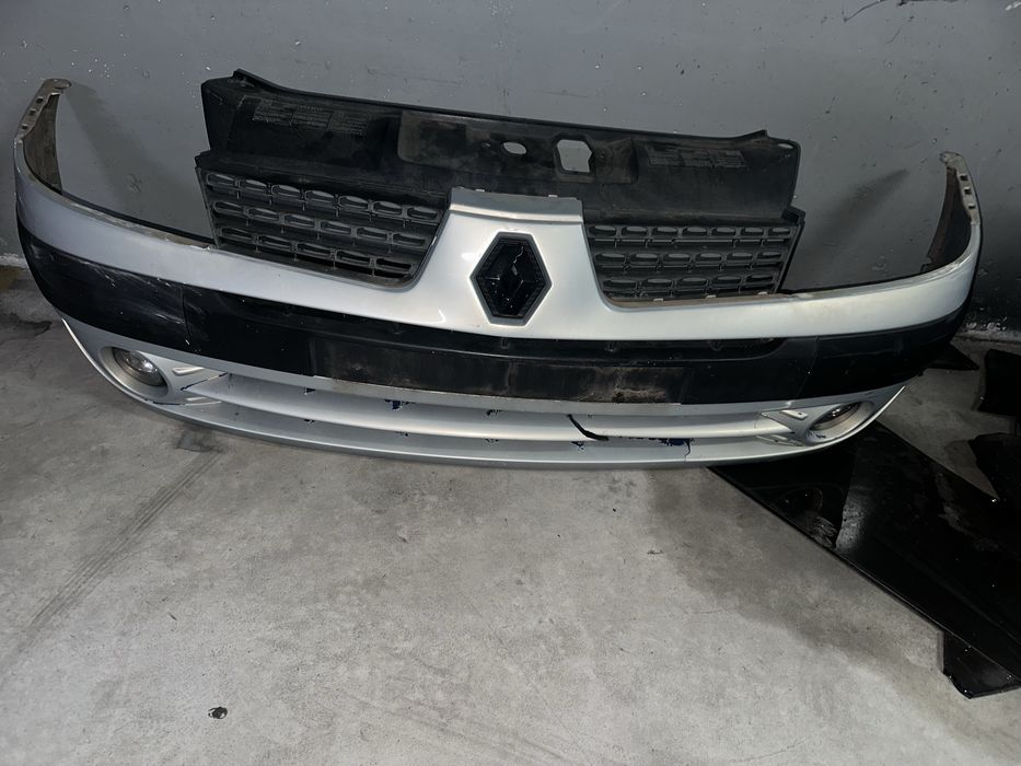 Parachoques frt trs+ capot clio 2
