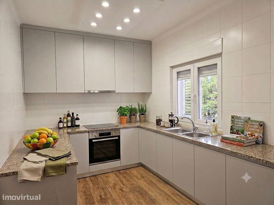 Moradia T2 para remodelar Vialonga