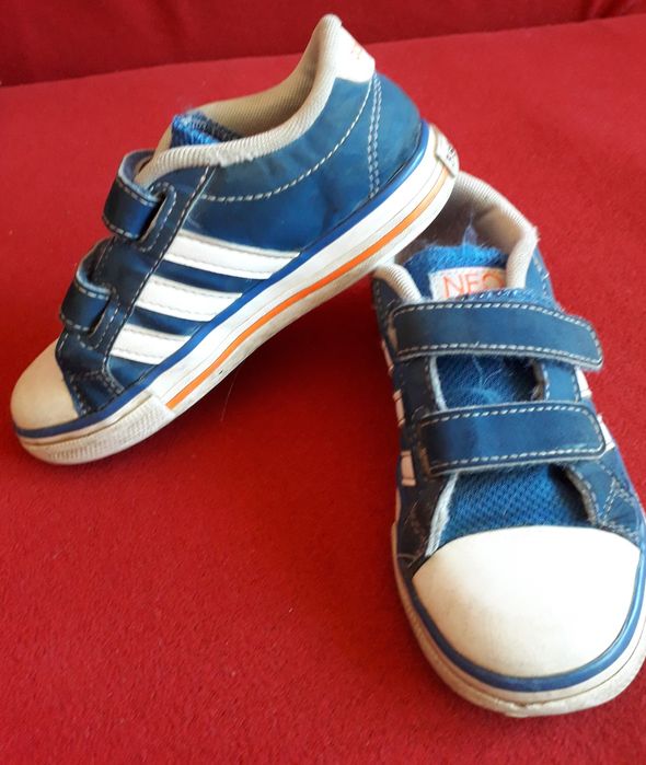 Buty chłopięce sportowe Adidas Neo roz. 26